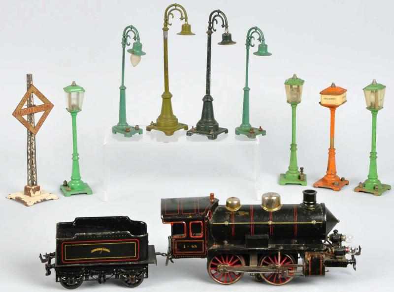 Appraisal: Lot of European American Train Items Description Includes European gauge