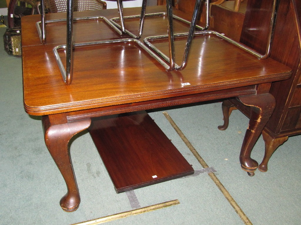 Appraisal: Mahogany wind-out dining table with one leaf winder in office