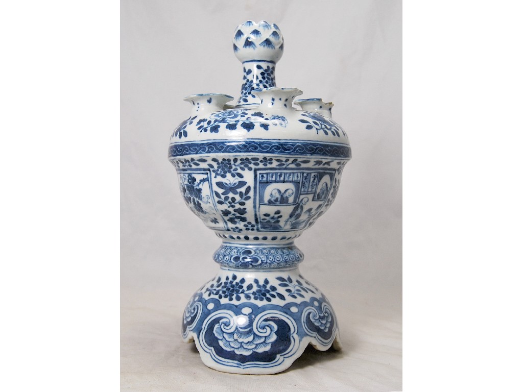 Appraisal: A th century Chinese export blue white porcelain tulip vase