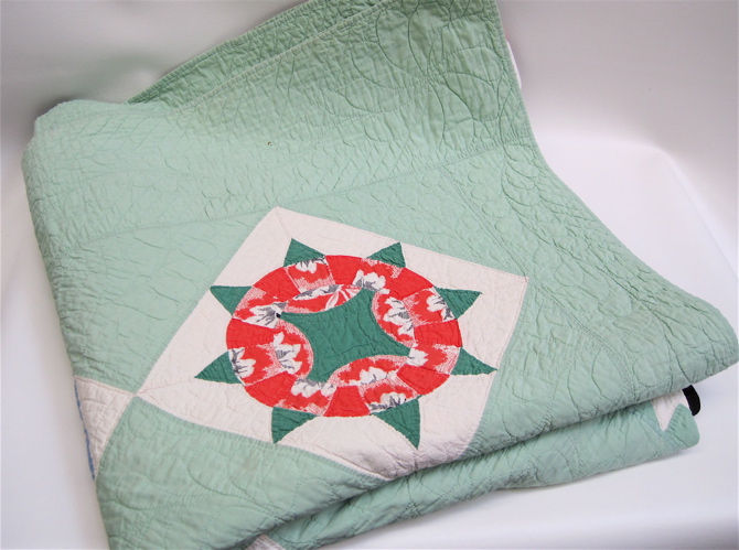 Appraisal: AN AMERICAN HAND MADE BED QUILT c - Mint green