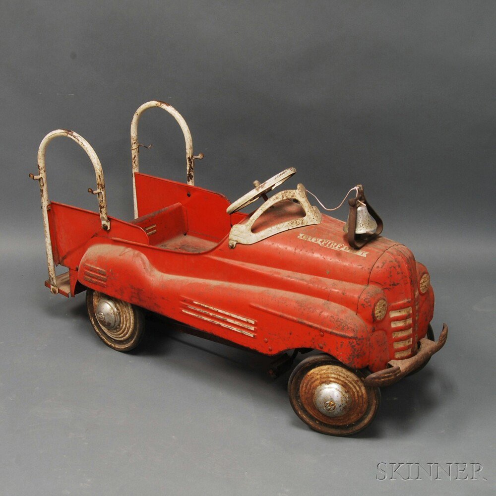 Appraisal: Murray Red-painted Fire Engine Pedal Car Cleveland Ohio mid- th