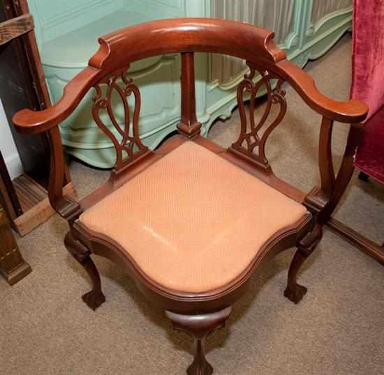 Appraisal: Chippendale style mahogany shaped front corner chair Estimate - All