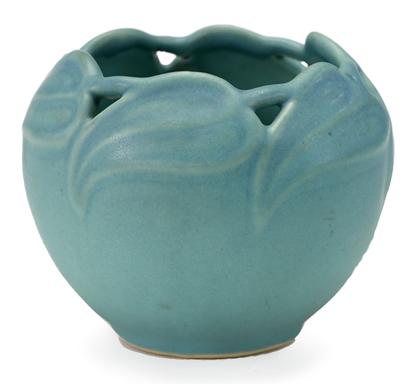 Appraisal: VAN BRIGGLE 'Philodendron Leaf' bowl Small pot of shouldered ovoid