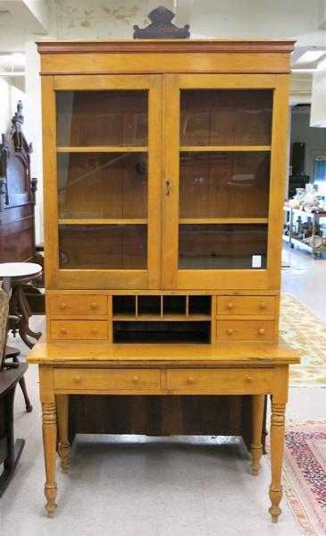 Appraisal: COUNTRY VICTORIAN PLANTATION DESK American late th century featuring a