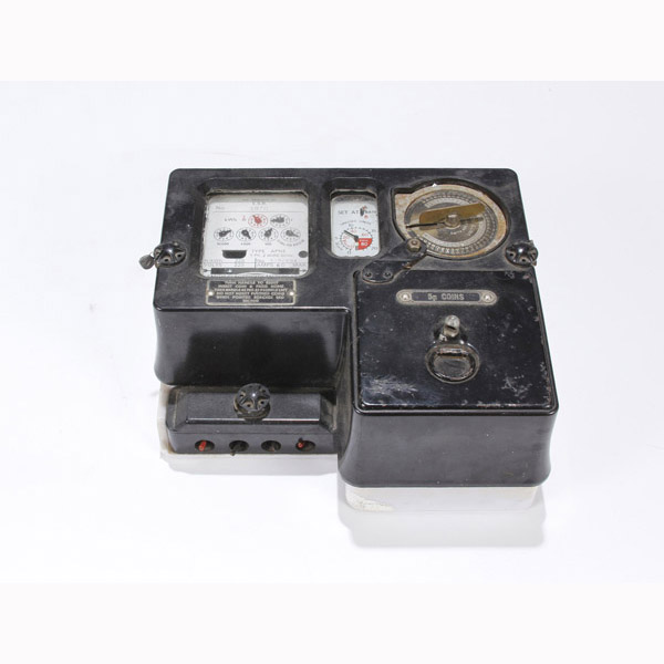 Appraisal: British Smith Electricity Coin Operated Prepay Electrical Meter Insert your