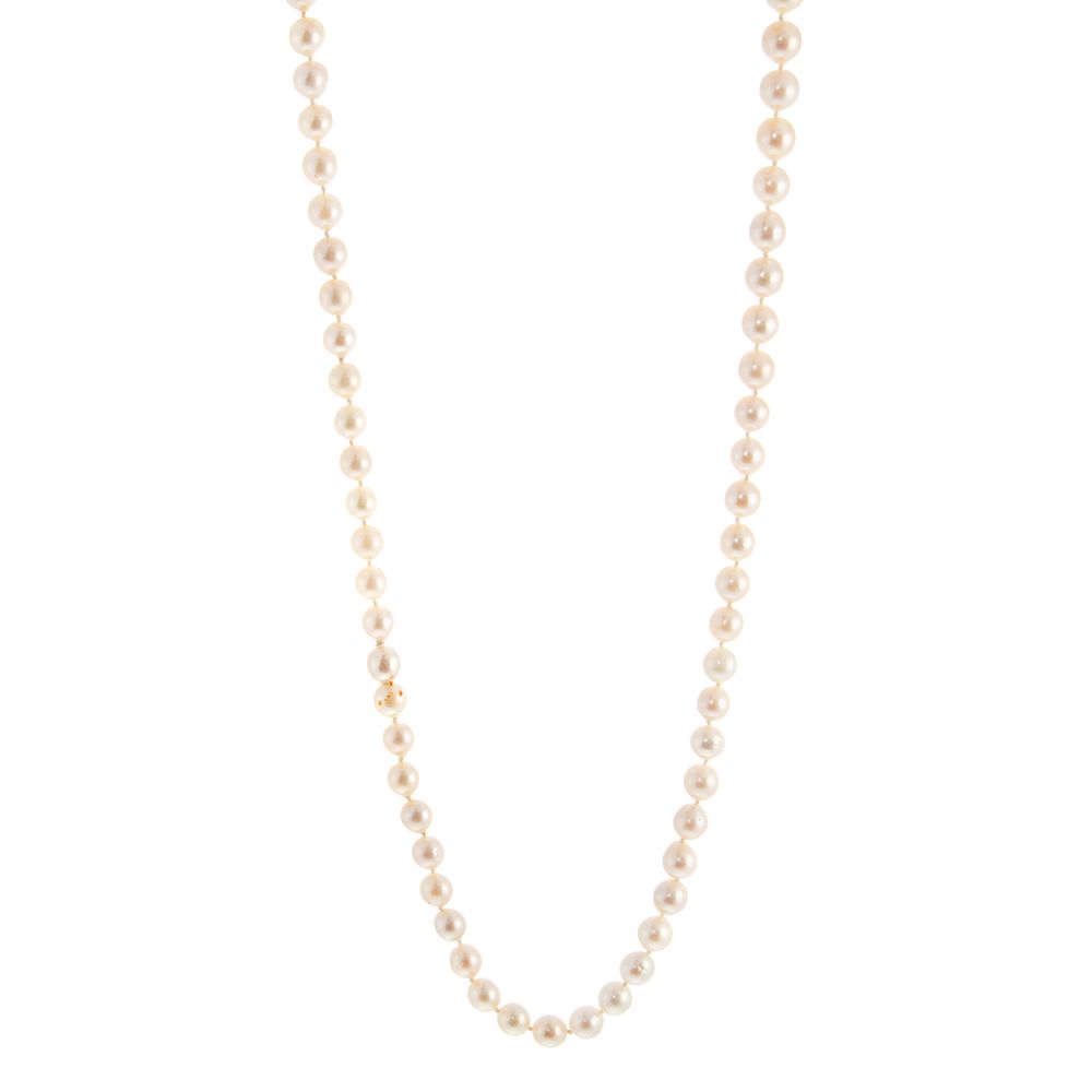 Appraisal: A Long Strand of - mm Cultured Pearls Pearl rope