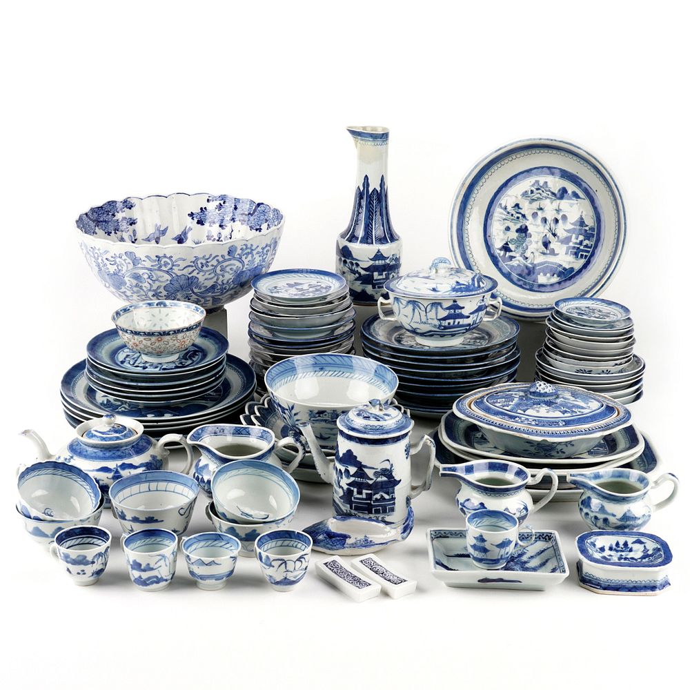 Appraisal: Large Set of th C Chinese Canton Porcelain Large set