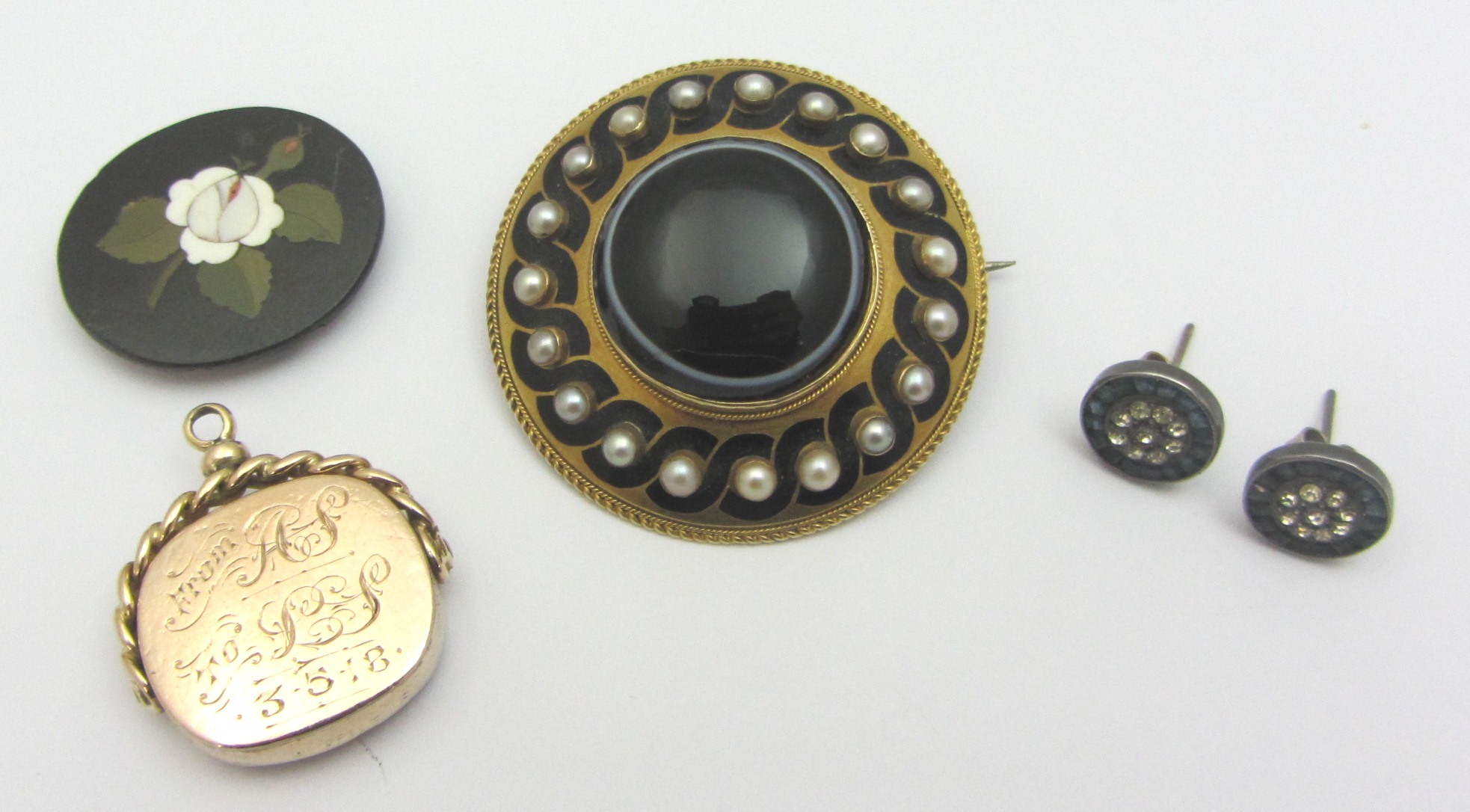 Appraisal: A Victorian gold mounted banded agate and half pearl set