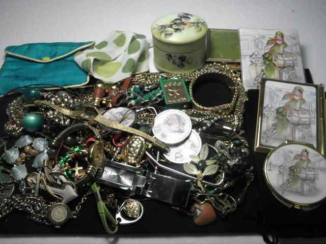 Appraisal: Lot of assorted ladies costume jewelry Includes many unique pieces