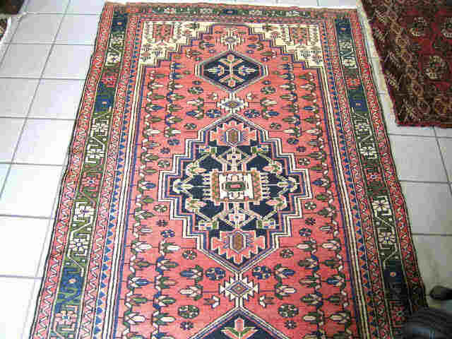 Appraisal: Hamadan Persian Handmade Rug central medallion geometric trim ' x