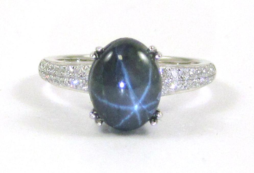 Appraisal: STAR SAPPHIRE AND FOURTEEN KARAT GOLD RING The white gold