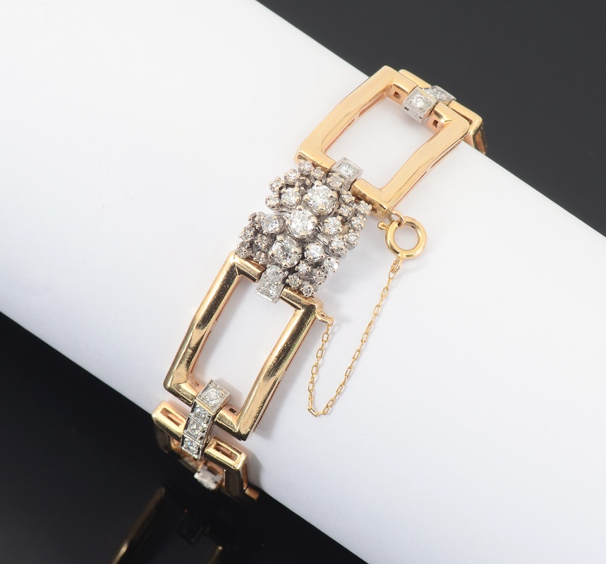 Appraisal: K GOLD PLATINUM DIAMOND BRACELET Large rectangular yellow gold links