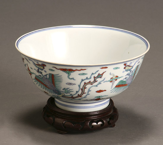 Appraisal: Chinese Doucai 'Phoenix' Bowl th Century Underglazed blue double encircled