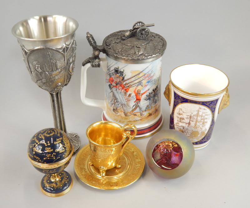 Appraisal: Various collectable items to include a Lord of the Rings