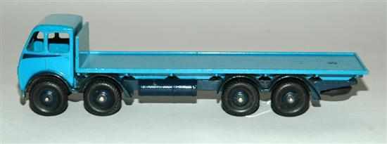 Appraisal: Dinky No Foden Flat Truck scarce colour variation with mid