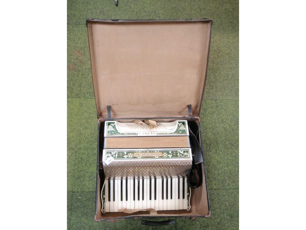 Appraisal: A Hohner Verdi piano accordion in case