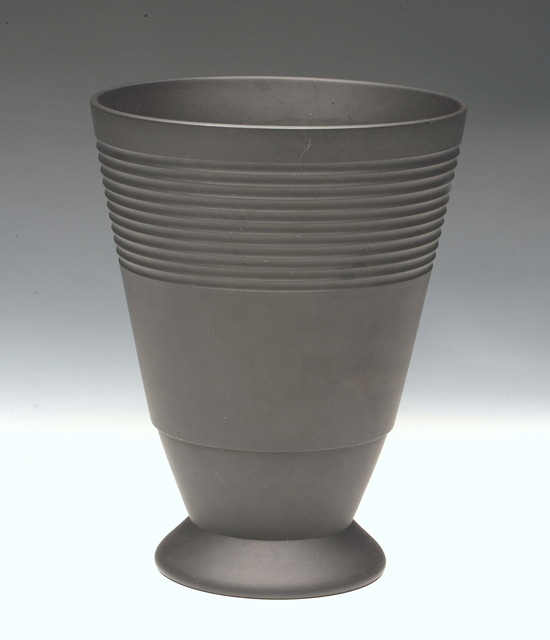 Appraisal: Keith Murray for WedgwoodA black basalt vase circa of flared