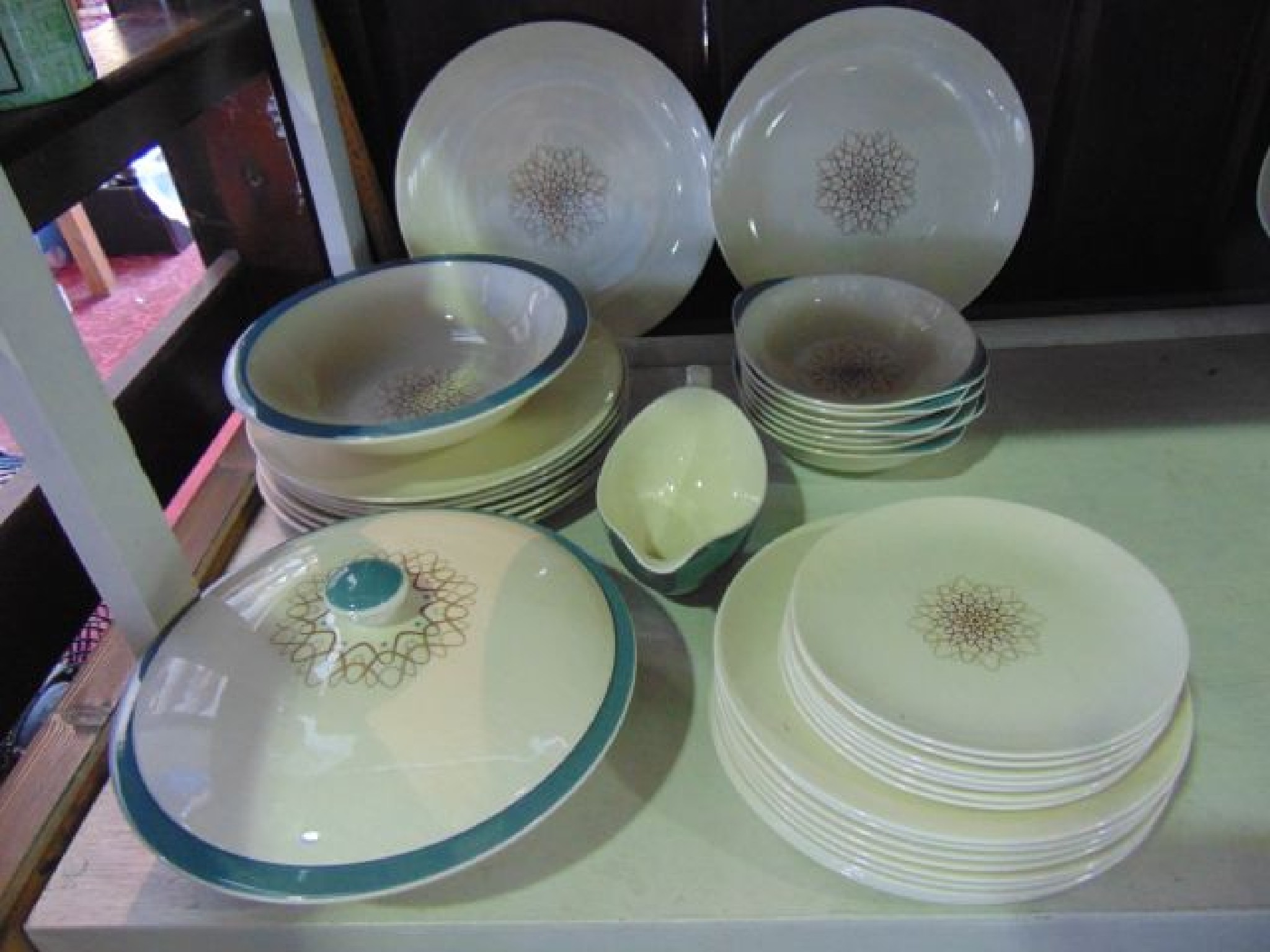 Appraisal: A quantity of Royal Albert Desert Star pattern dinner wares