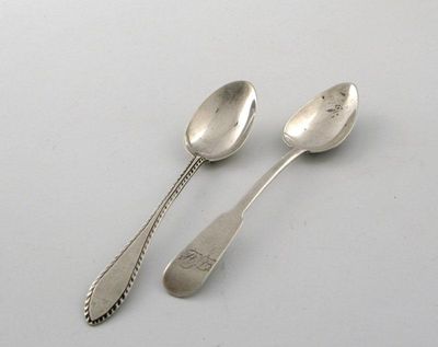 Appraisal: A George III Scottish silver Fiddle pattern tea spoon by