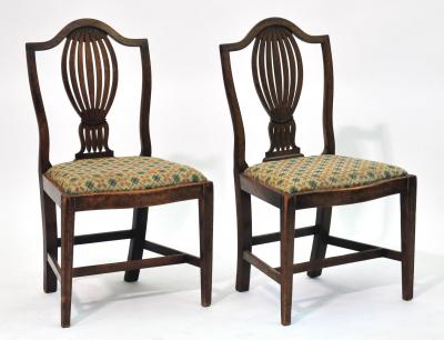 Appraisal: A SET OF SIX MAHOGANY DINING CHAIRS of Hepplewhite type