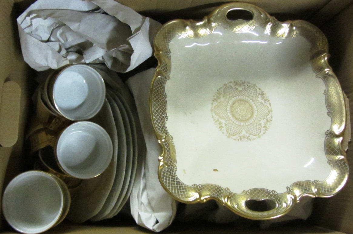 Appraisal: A box containing mixed ceramics and tableware