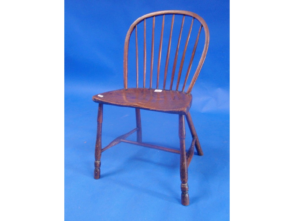 Appraisal: An thC beech and elm Windsor side chair with spindle