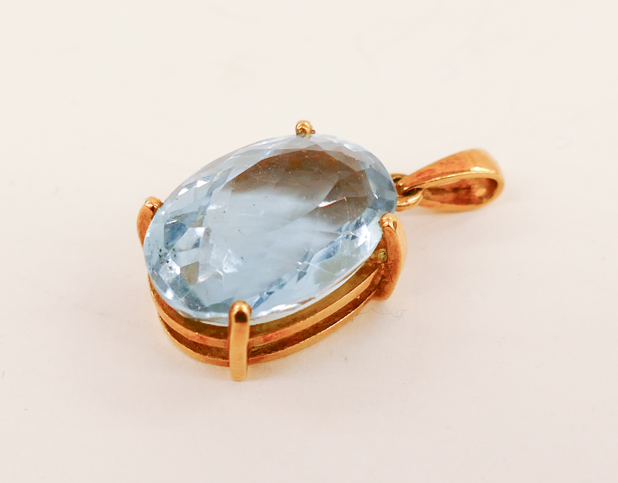 Appraisal: K Aquamarine Pendant- x mm- g