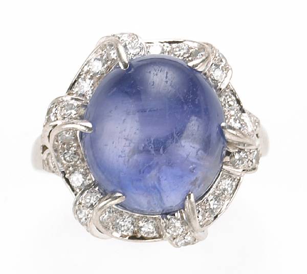 Appraisal: A star sapphire diamond and platinum ring sapphire measuring approximately