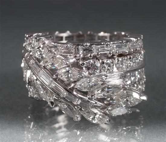 Appraisal: Platinum and diamond ring diamonds approximately cts total size Estimate