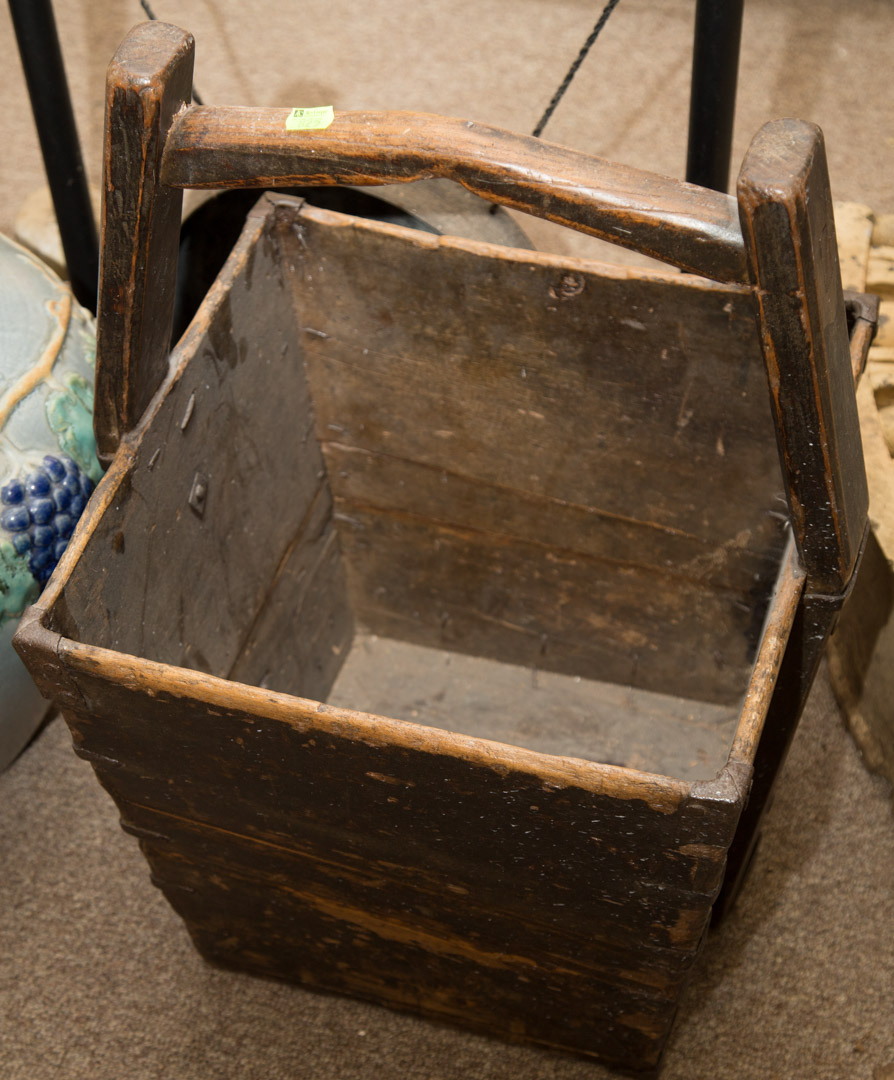 Appraisal: Primitive wood bucket