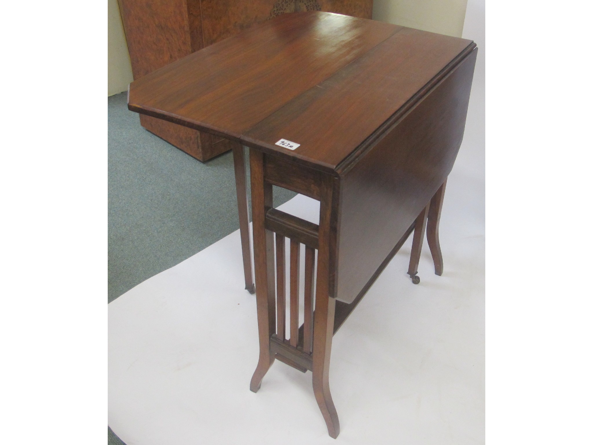 Appraisal: A mahogany Sutherland table