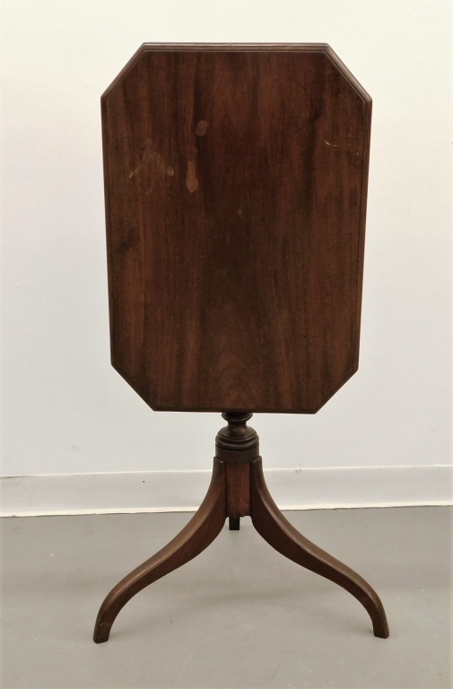 Appraisal: C FEDERAL MAHOGANY TILT TOP CANDLESTAND United States C Cut