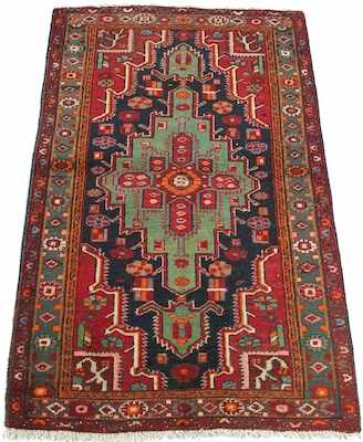 Appraisal: A Heriz Persian Area Rug Apprx '- x '- Low