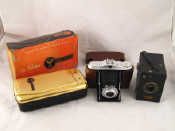 Appraisal: A Baird Wondergram portable record player complete with orginal packing