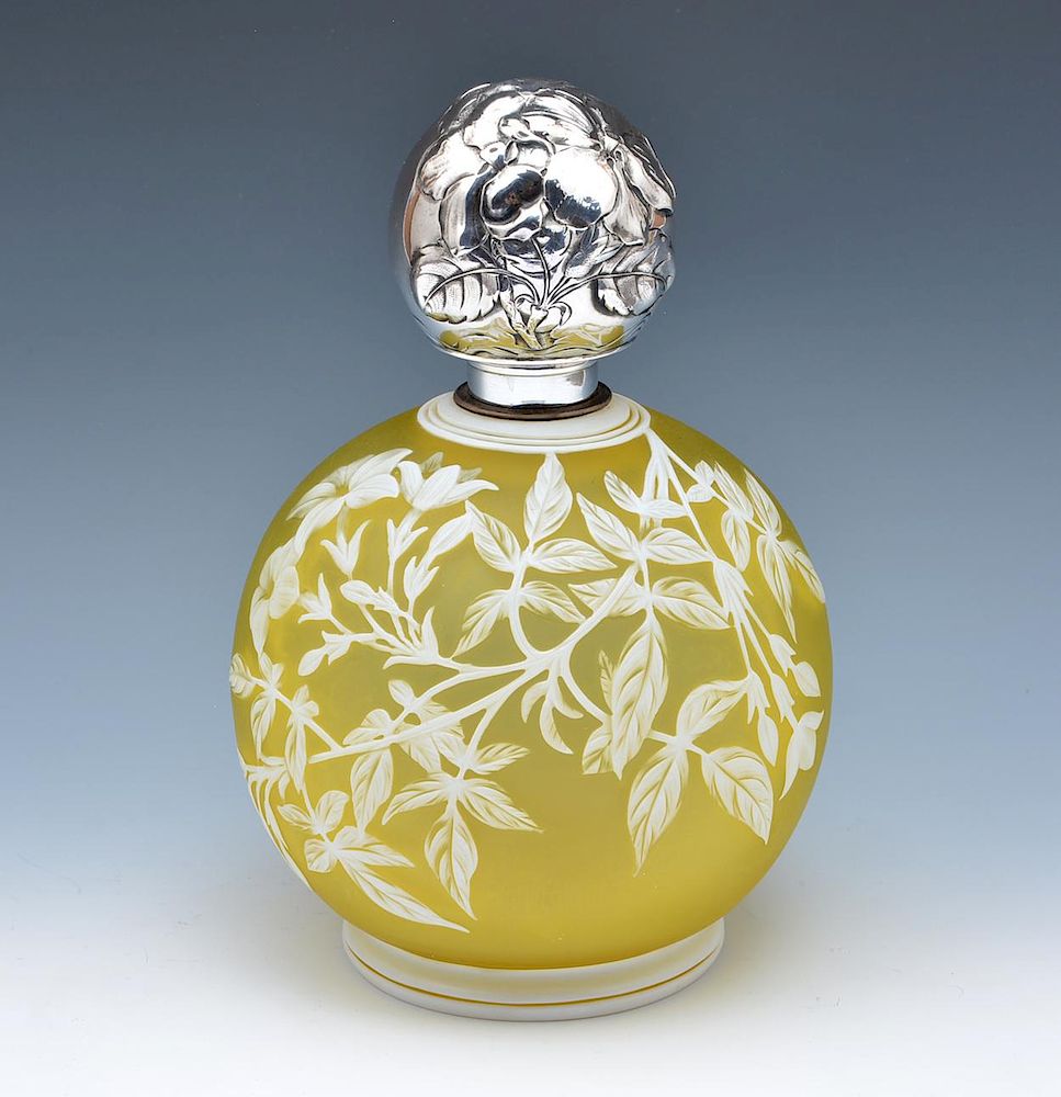 Appraisal: Thomas Webb cameo glass citron perfume bottle Thomas Webb cameo