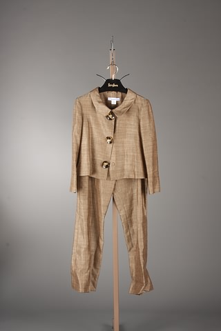 Appraisal: Oscar de la Renta brown tan linen blend slacks suit