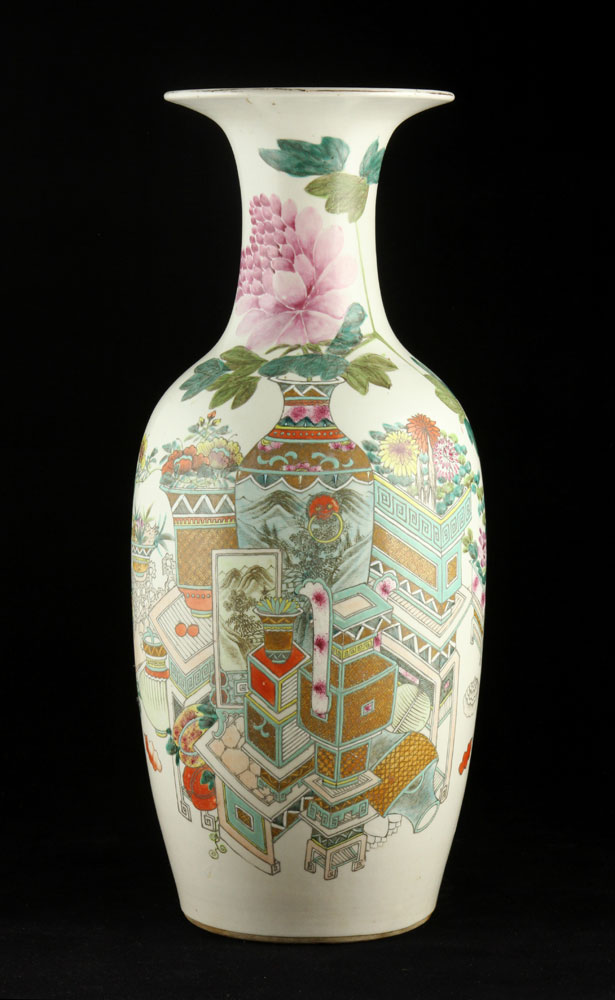 Appraisal: - Chinese Famille Rose Vase Chinese famille rose vase porcelain