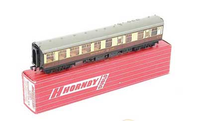 Appraisal: Hornby Dublo -Rail export brown and cream Superdetail Restaurant Car