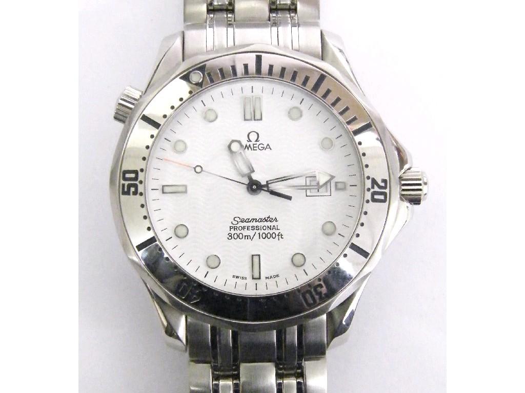 Appraisal: Tudor Oyster Royal stainless steel gentleman's wristwatch the dial with