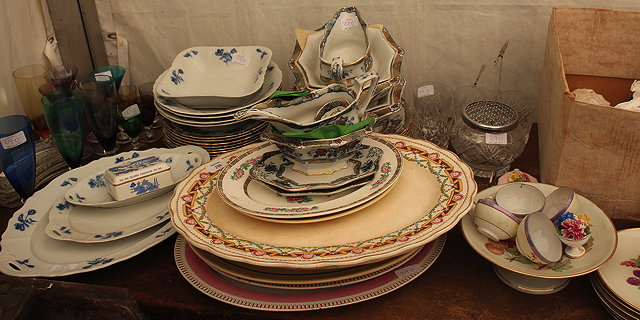 Appraisal: A QUANTITY OF MISCELLANEOUS CERAMICS AND GLASSWARE to include part