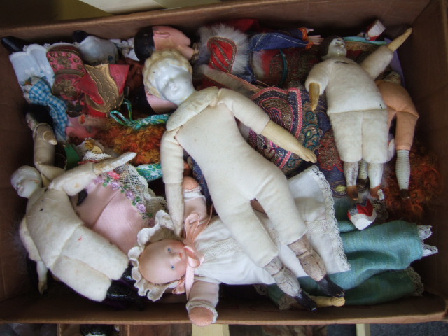 Appraisal: A quantity of dolls parts and accessories th century and