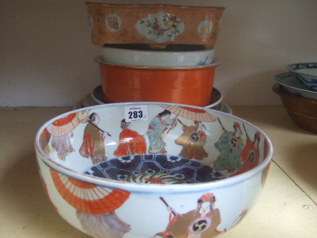 Appraisal: A Japanese Imari bowl Meiji period - painted with a