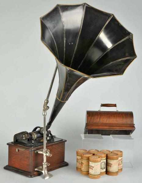 Appraisal: Edison Phonograph with Horn Description Working Patent number Original horn