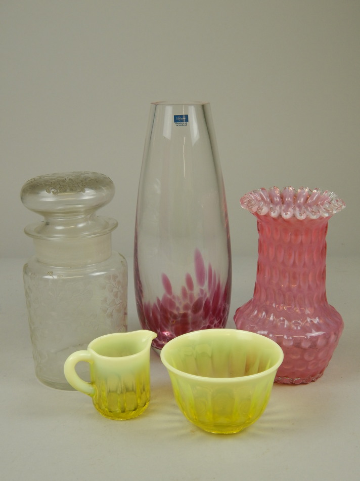 Appraisal: A collection of glass to include a Caithness vase a