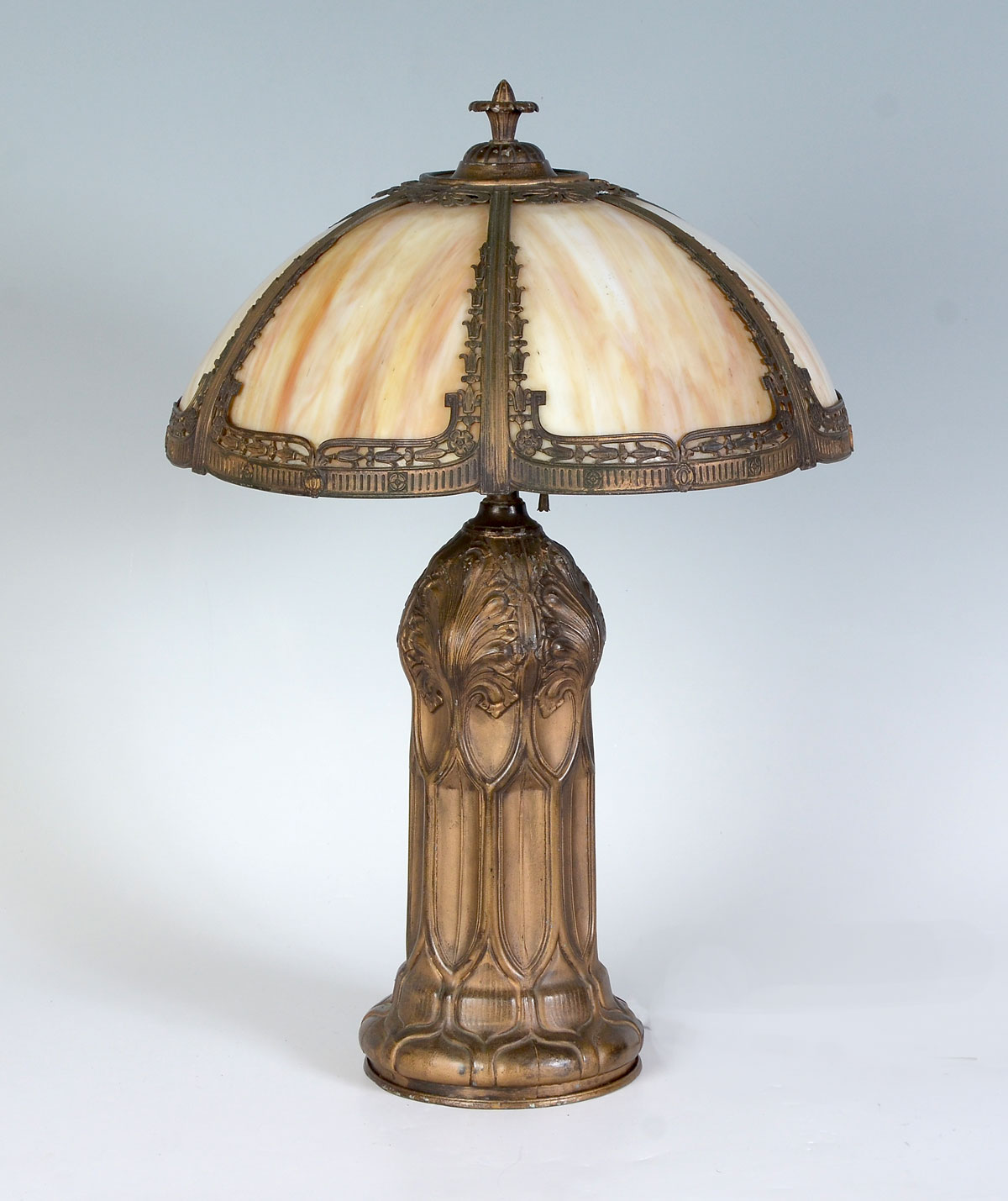 Appraisal: VINTAGE CARAMEL SLAG GLASS LAMP Floriform art nouveau metal -