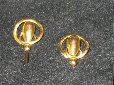 Appraisal: A PAIR OF CT GOLD CHARLES HORNER HATPINS comprising an