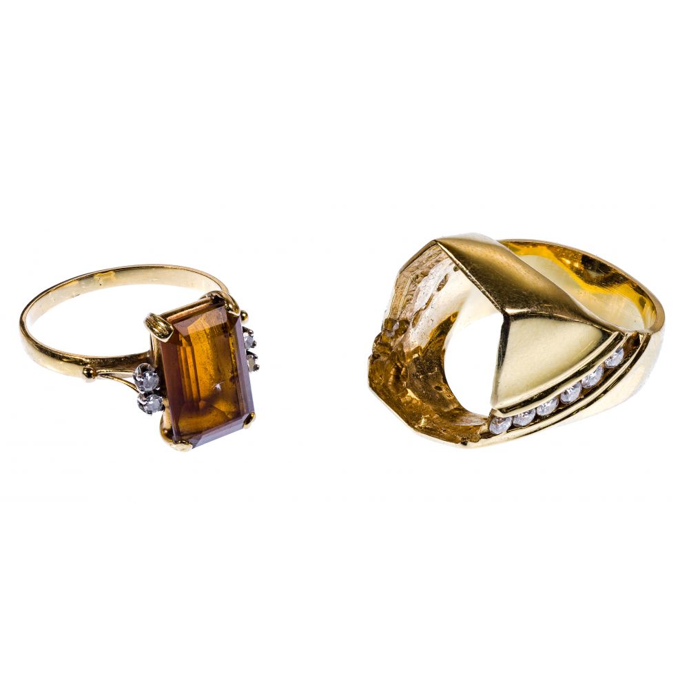 Appraisal: K GOLD RING AND SETTING rings including a setting having