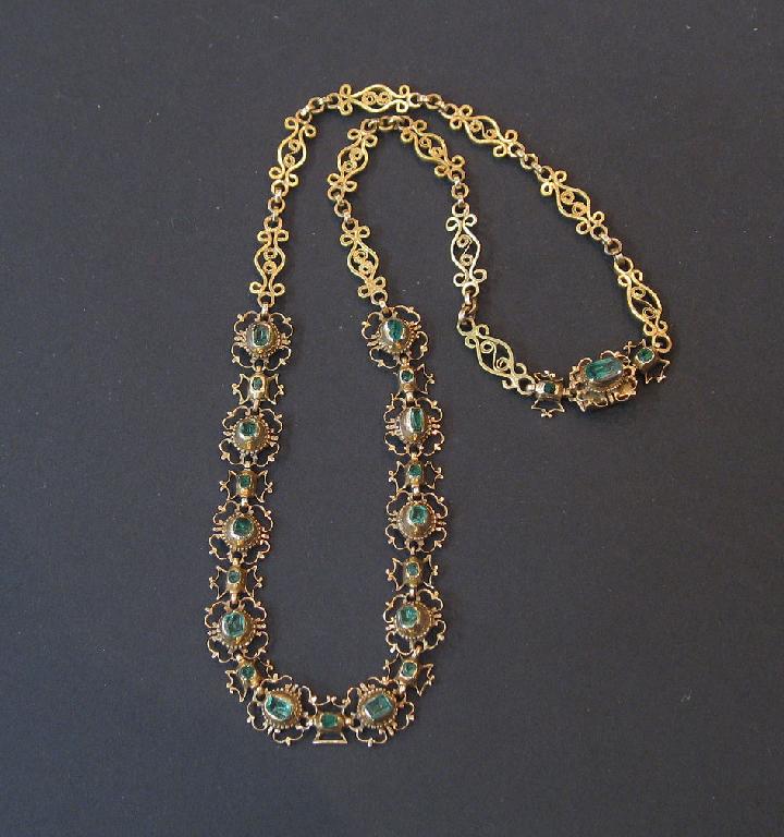 Appraisal: A GEORGE III EMERALD NECKLACE the yellow gold scrolling open