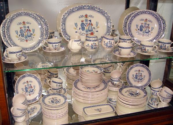 Appraisal: STAFFORDSHIRE OLD GRANITE HEARTS AND FLOWERS DINNERWARE FOR Approx pieces