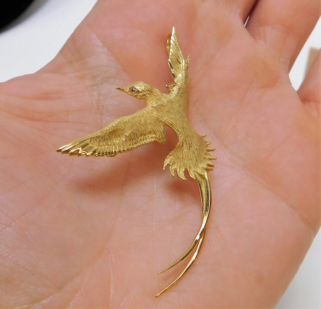 Appraisal: K GOLD ASTWOOD DICKINSON BERMUDA BIRD PIN Bermuda th CenturyBermuda